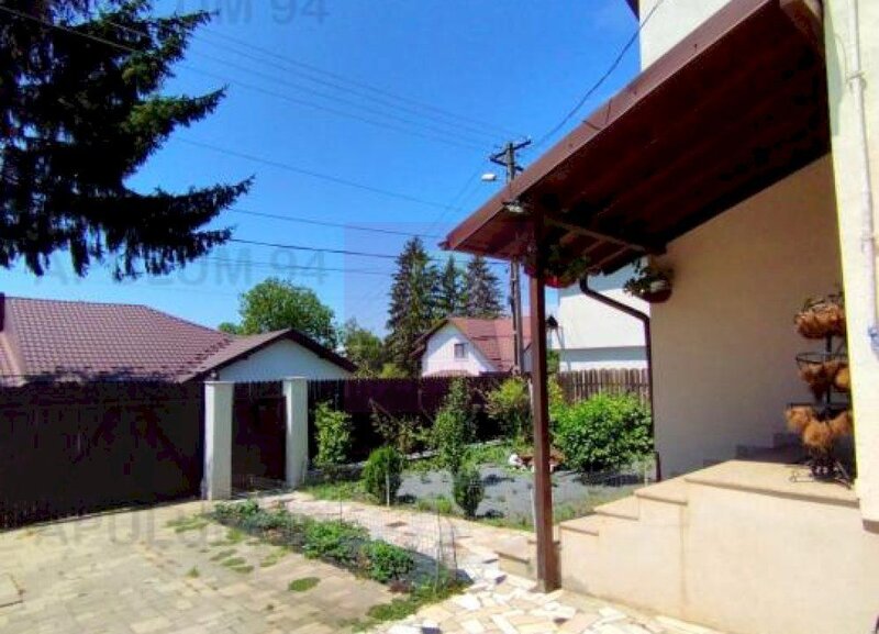 Vila de vanzare in Campina
